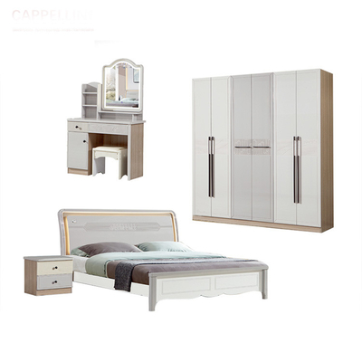 Los muebles de rey Size Minimalist Bedroom de Cabrini fijan el hogar del hotel