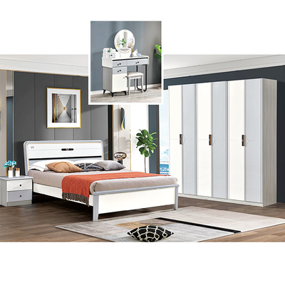 Conjunto de dormitorio minimalista de Cabrini